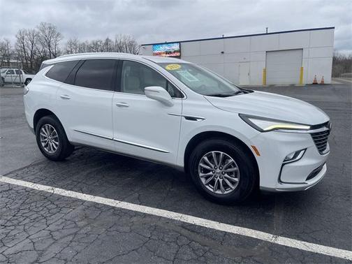 2023 Buick Enclave Essence FWD