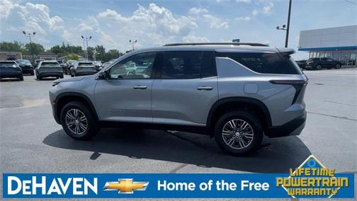 2025 Chevrolet Traverse LT