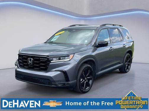 Gray 2025 Honda Pilot Black Edition