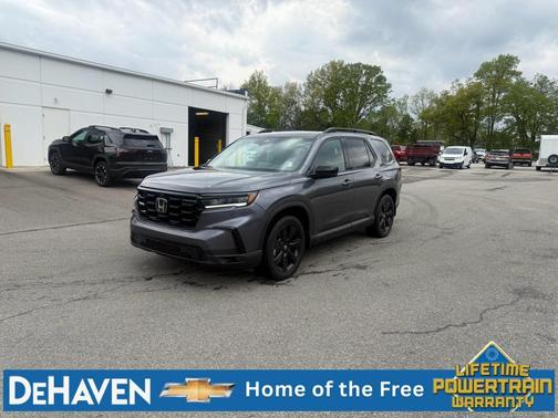 Gray 2025 Honda Pilot Black Edition