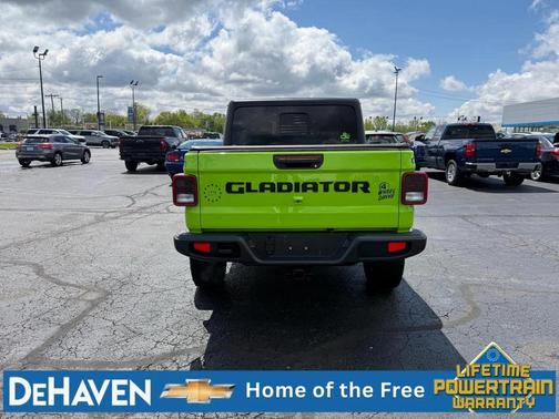 Limited Edition Gecko Clearcoat 2021 Jeep Gladiator Willys 4x4