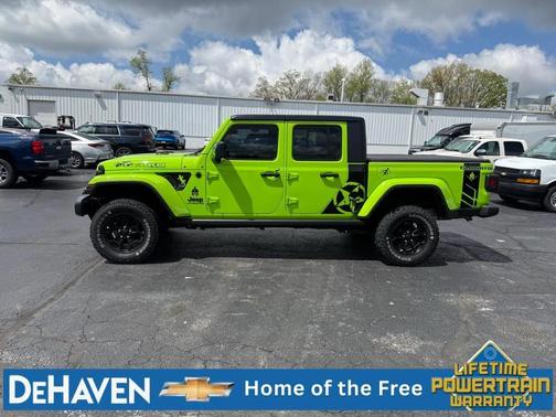 Limited Edition Gecko Clearcoat 2021 Jeep Gladiator Willys 4x4