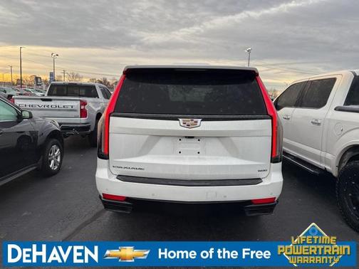 2022 Cadillac Escalade Sport