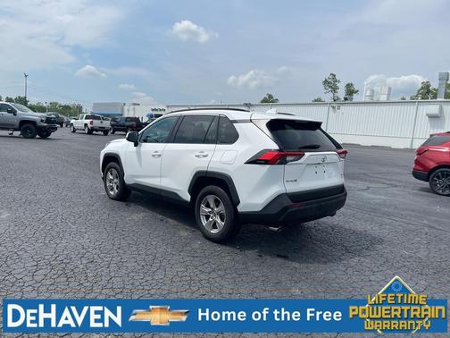 Ice Cap 2025 Toyota RAV4 XLE