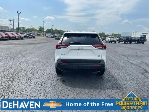 Ice Cap 2025 Toyota RAV4 XLE