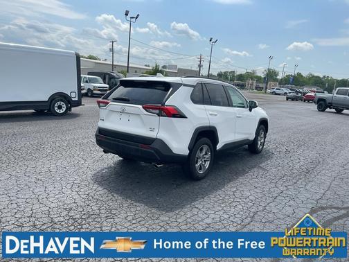 Ice Cap 2025 Toyota RAV4 XLE