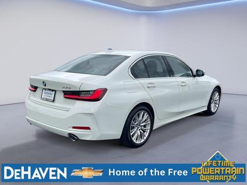 Alpine White 2024 BMW 330 330i