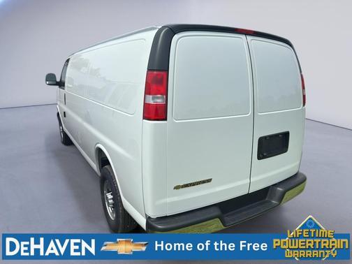 Summit White 2026 Chevrolet Express 3500 3500 Extended Wheelbase, WT, RWD