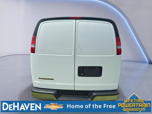 Summit White 2026 Chevrolet Express 3500 3500 Extended Wheelbase, WT, RWD