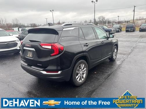 2024 GMC Terrain SLT