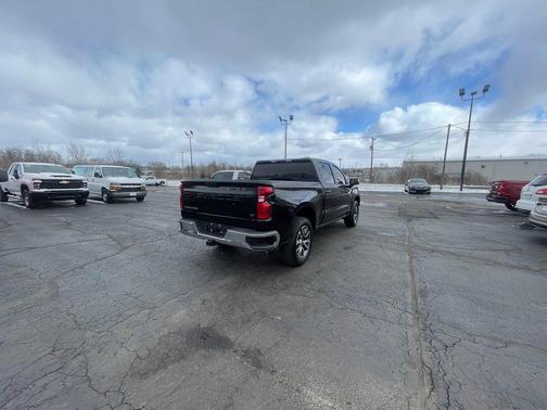 2023 Chevrolet Silverado 1500 LT