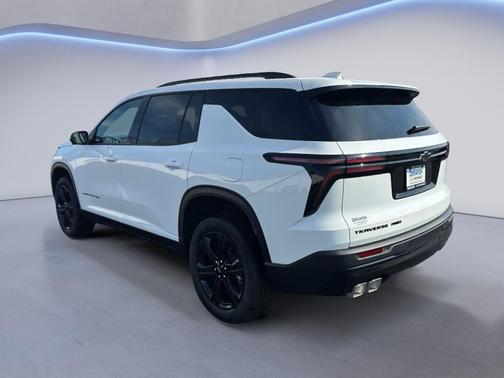 White 2027 Chevrolet Traverse LT