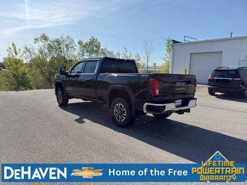 Black 2021 GMC Sierra 2500 SLE