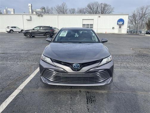 2019 Toyota Camry Hybrid XLE