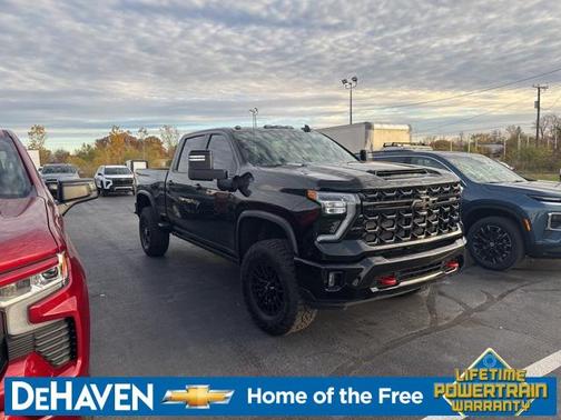 2024 Chevrolet Silverado 2500 4WD Crew Cab Standard Bed ZR2