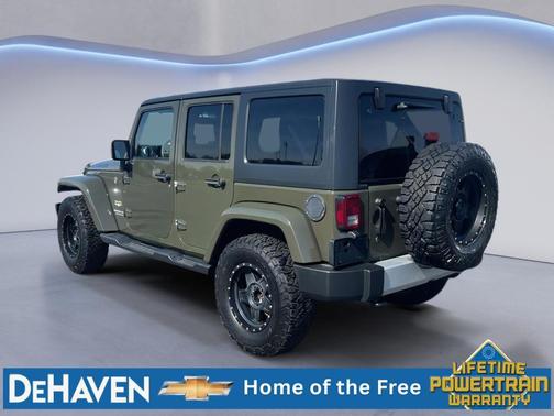 Tank 2015 Jeep Wrangler Unlimited Sahara