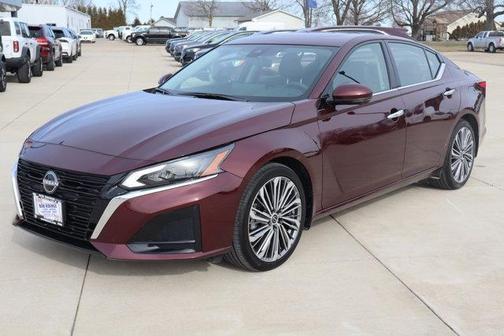 2025 Nissan Altima SL