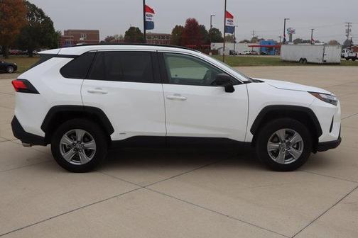 2025 Toyota RAV4 Hybrid LE