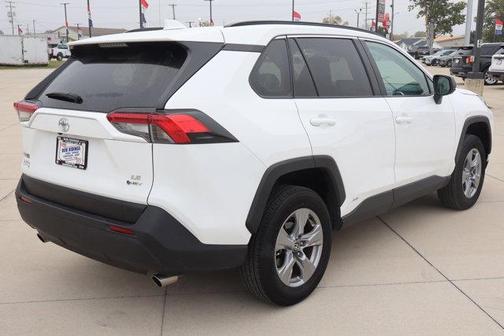 2025 Toyota RAV4 Hybrid LE