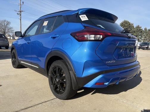 2023 Nissan Kicks SR