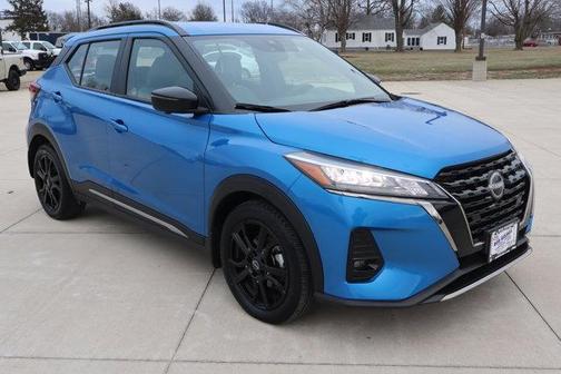 2023 Nissan Kicks SR