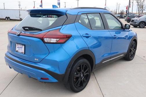 2023 Nissan Kicks SR