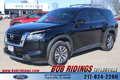 2022 Nissan Pathfinder SL