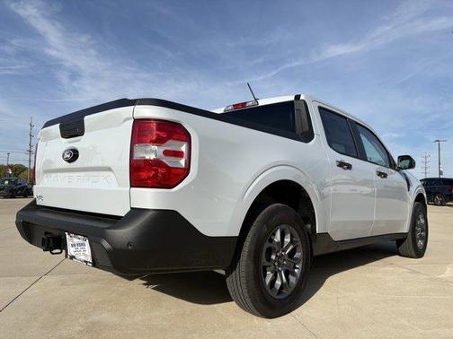 Space White Metallic 2026 Ford Maverick XLT