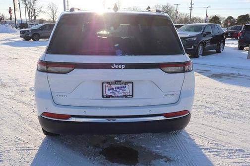 2024 Jeep Grand Cherokee Laredo