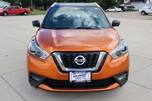 2020 Nissan Kicks SR