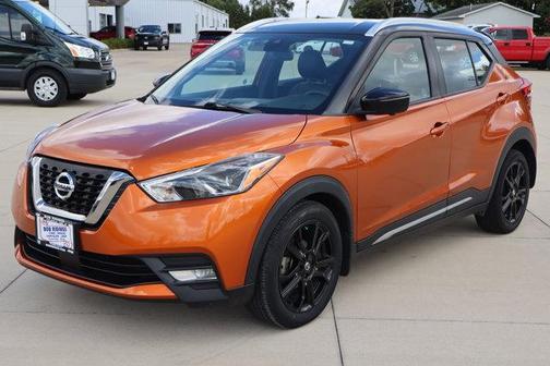 2020 Nissan Kicks SR