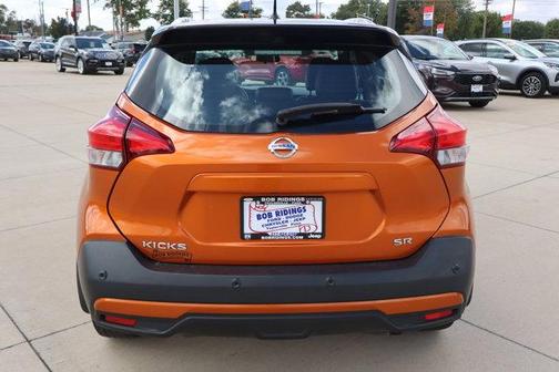2020 Nissan Kicks SR