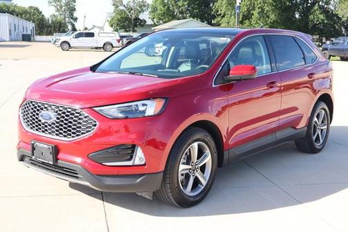 Red 2023 Ford Edge SEL