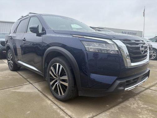 2024 Nissan Pathfinder Platinum