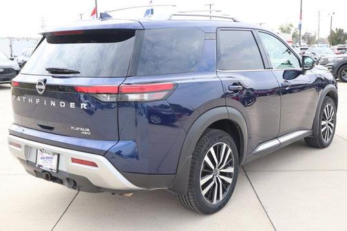 2024 Nissan Pathfinder Platinum