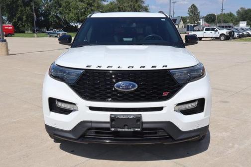 Star White 2022 Ford Explorer ST