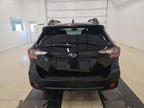 Crystal Black Silica 2023 Subaru Outback Onyx Edition