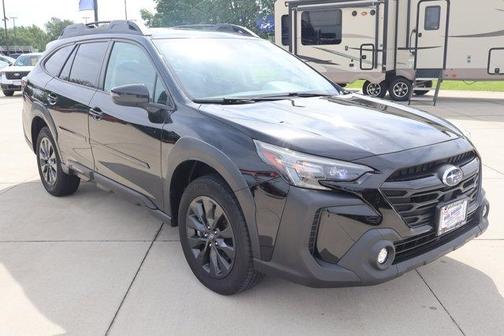 Crystal Black Silica 2023 Subaru Outback Onyx Edition
