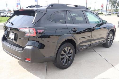 Crystal Black Silica 2023 Subaru Outback Onyx Edition