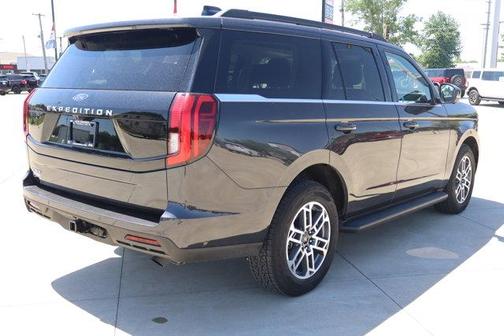 Gray 2025 Ford Expedition Active