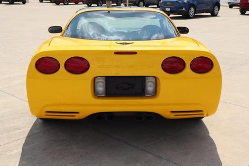 2000 Chevrolet Corvette Base