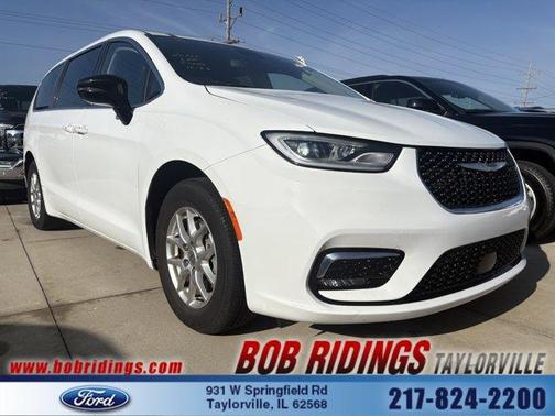 2024 Chrysler Pacifica Touring-L