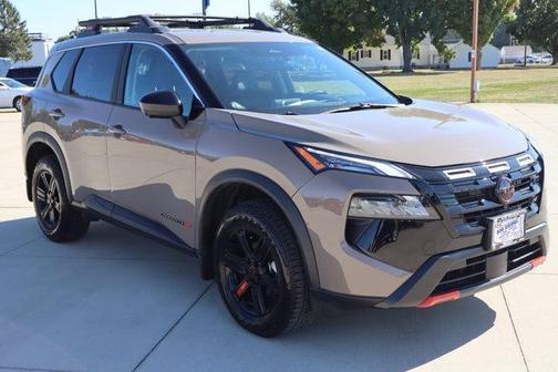 2025 Nissan Rogue Rock Creek