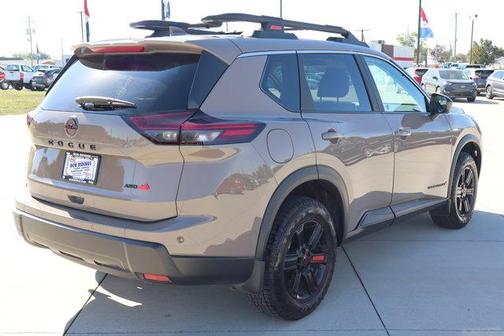 2025 Nissan Rogue Rock Creek