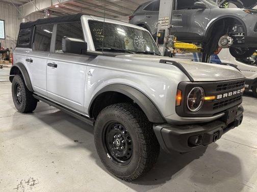 2022 Ford Bronco Black Diamond