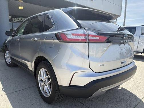 Silver 2023 Ford Edge SEL