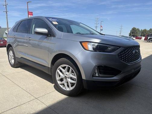 Silver 2023 Ford Edge SEL