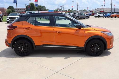 2024 Nissan Kicks SR