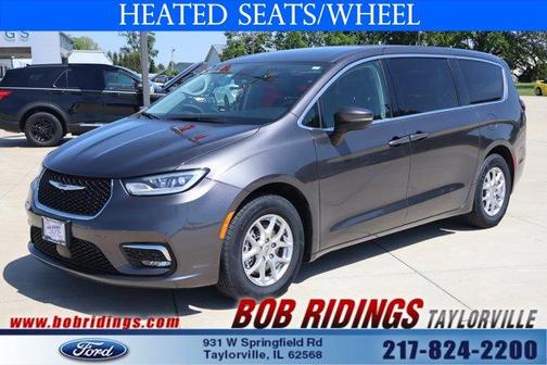 Granite Crystal Clearcoat Metallic 2023 Chrysler Pacifica Touring-L