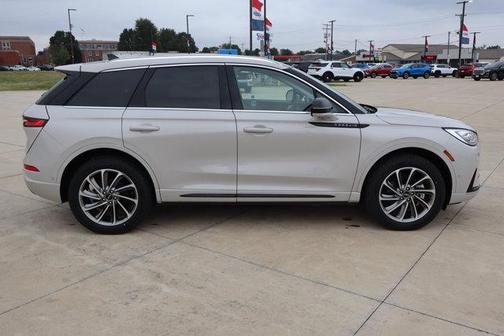 White 2023 Lincoln Corsair Grand Touring